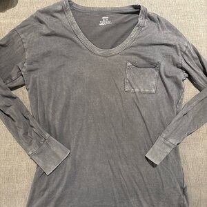 Aerie Womens Gray Distressed Long Sleeve Pocket Tee XS